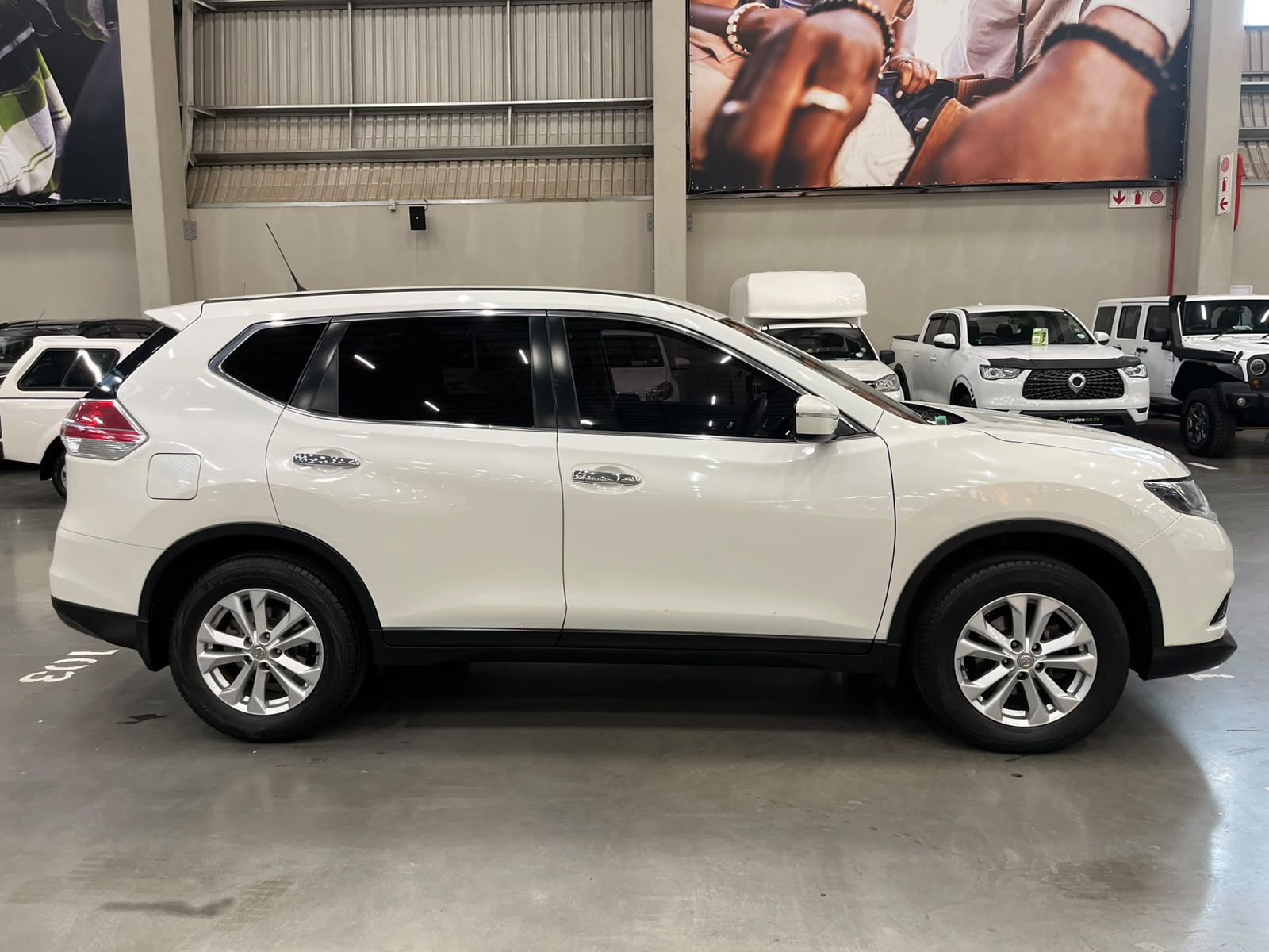 NISSAN X TRAIL X TRAIL 2.0 XE (T32)