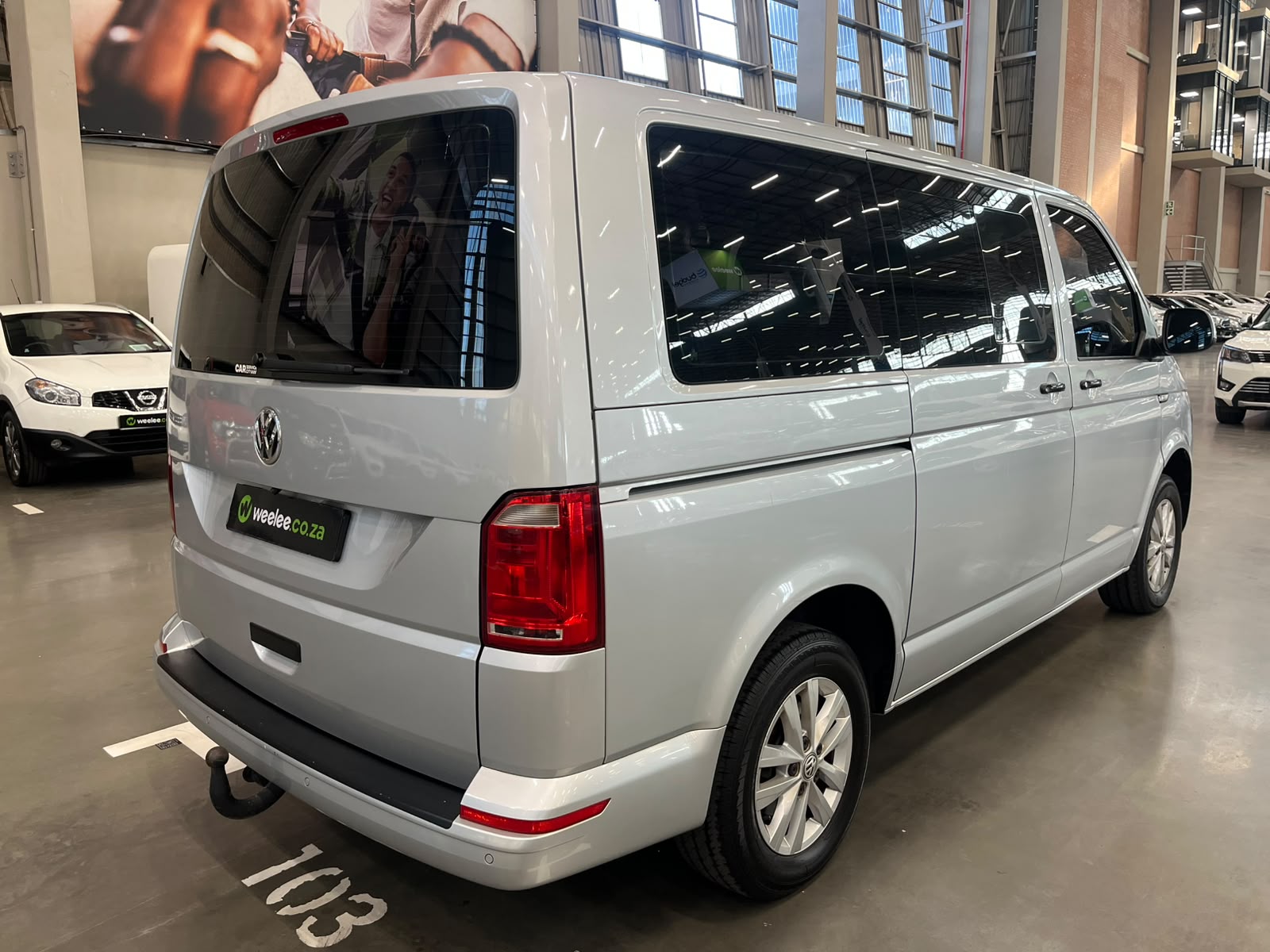 VOLKSWAGEN T6 T6 KOMBI 2.0 TDi DSG 103kw (TRENDLINE)