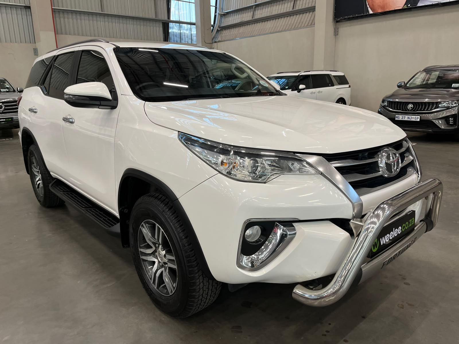 TOYOTA FORTUNER FORTUNER 2.4GD-6 R/B A/T