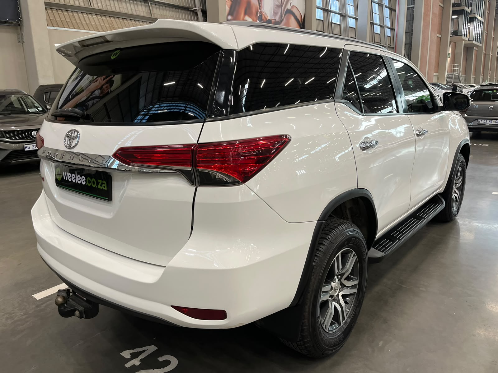 TOYOTA FORTUNER FORTUNER 2.4GD-6 R/B A/T