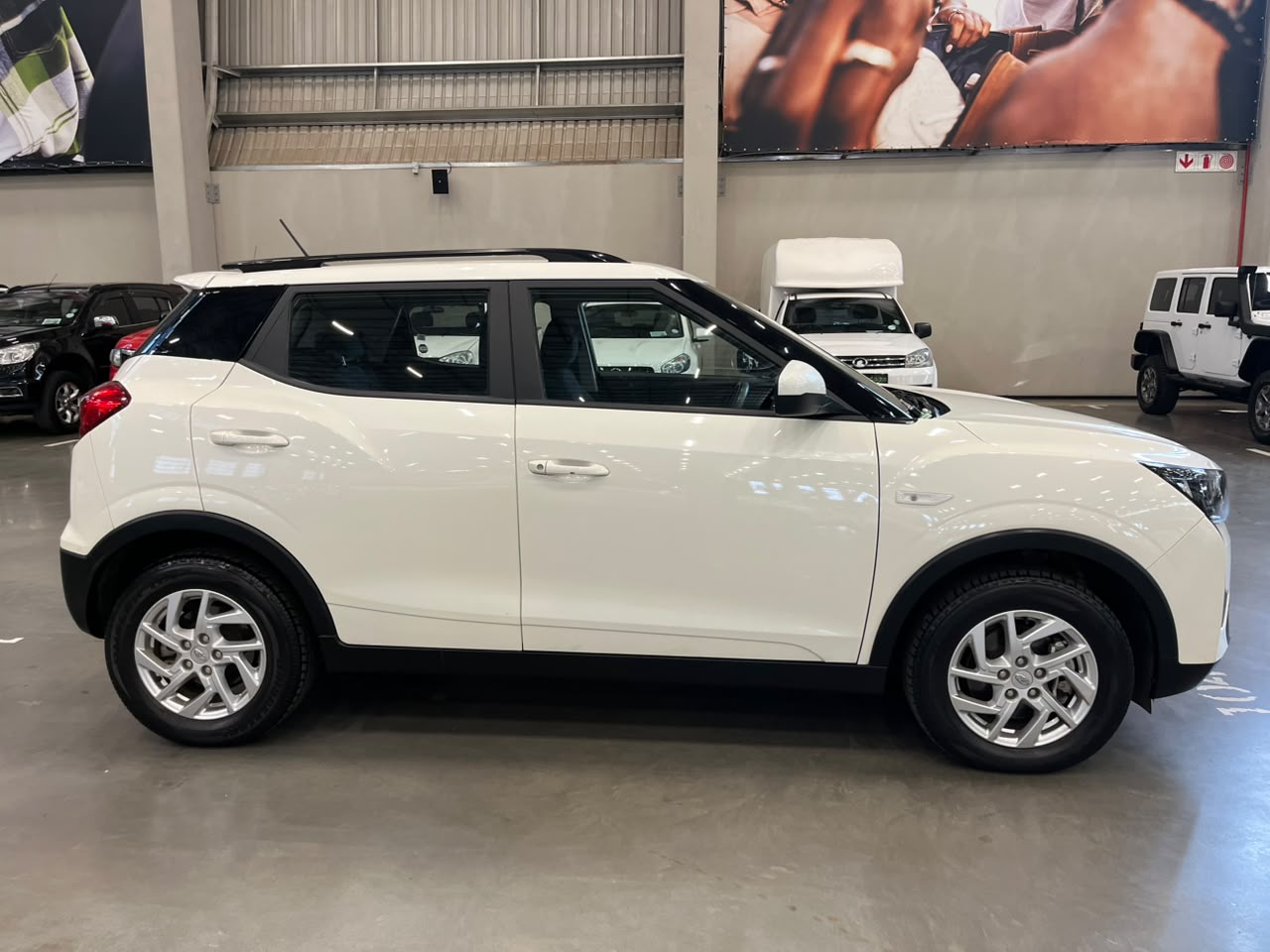 MAHINDRA XUV300 XUV300 1.5D (W6)