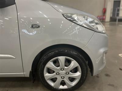 2016 HYUNDAI i10 1.1 GLS/MOTION