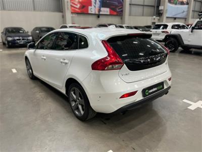 VOLVO V40 V40 CC T4 MOMENTUM