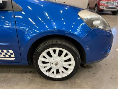 2011 RENAULT CLIO III 1.6 S 5Dr