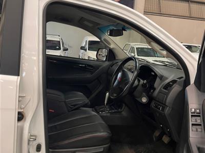 2021 ISUZU D-MAX 300 X-RIDER A/T D/C P/U