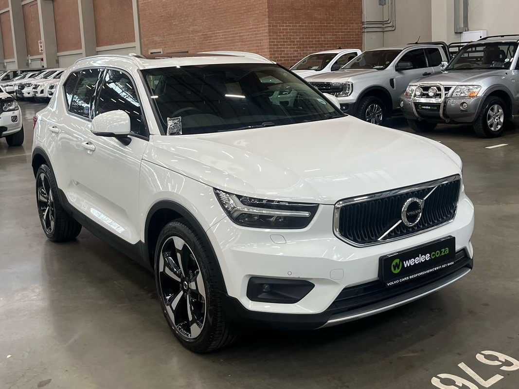VOLVO XC40 XC40 T5 MOMENTUM AWD GEARTRONIC