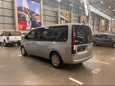 HYUNDAI H-1/STARIA STARIA 2.2D MULTICAB A/T (5 SEAT)