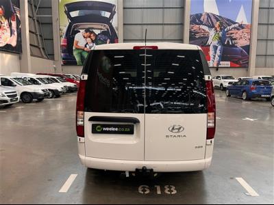 HYUNDAI H-1/STARIA STARIA 2.2D MULTICAB A/T (5 SEAT)