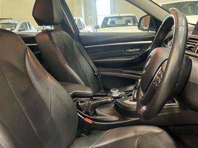 2018 BMW 320i LUXURY LINE A/T (F30)