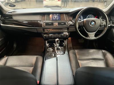 2014 BMW 520i A/T LUXURY LINE (F10)