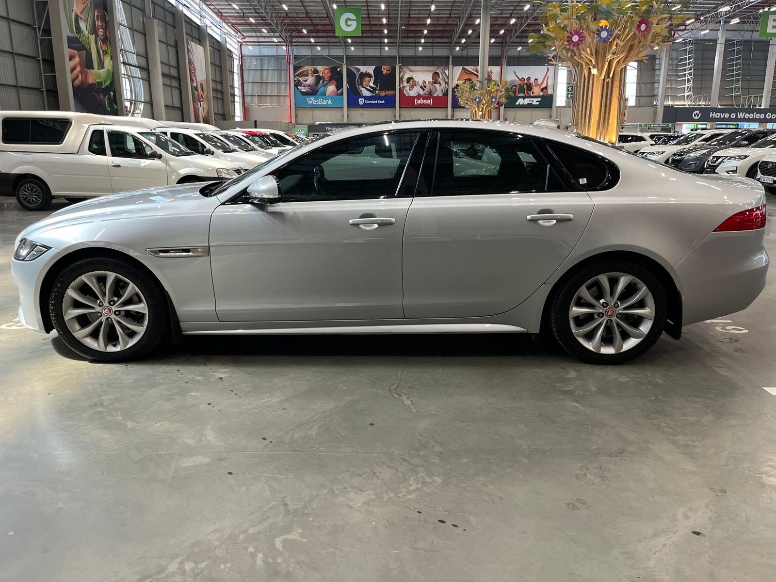 Xf Jaguar R Sportnull