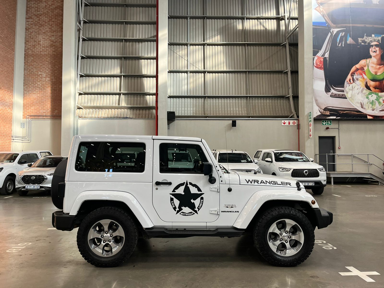 JEEP WRANGLER WRANGLER SAHARA 3.6L V6 A/T 2DR