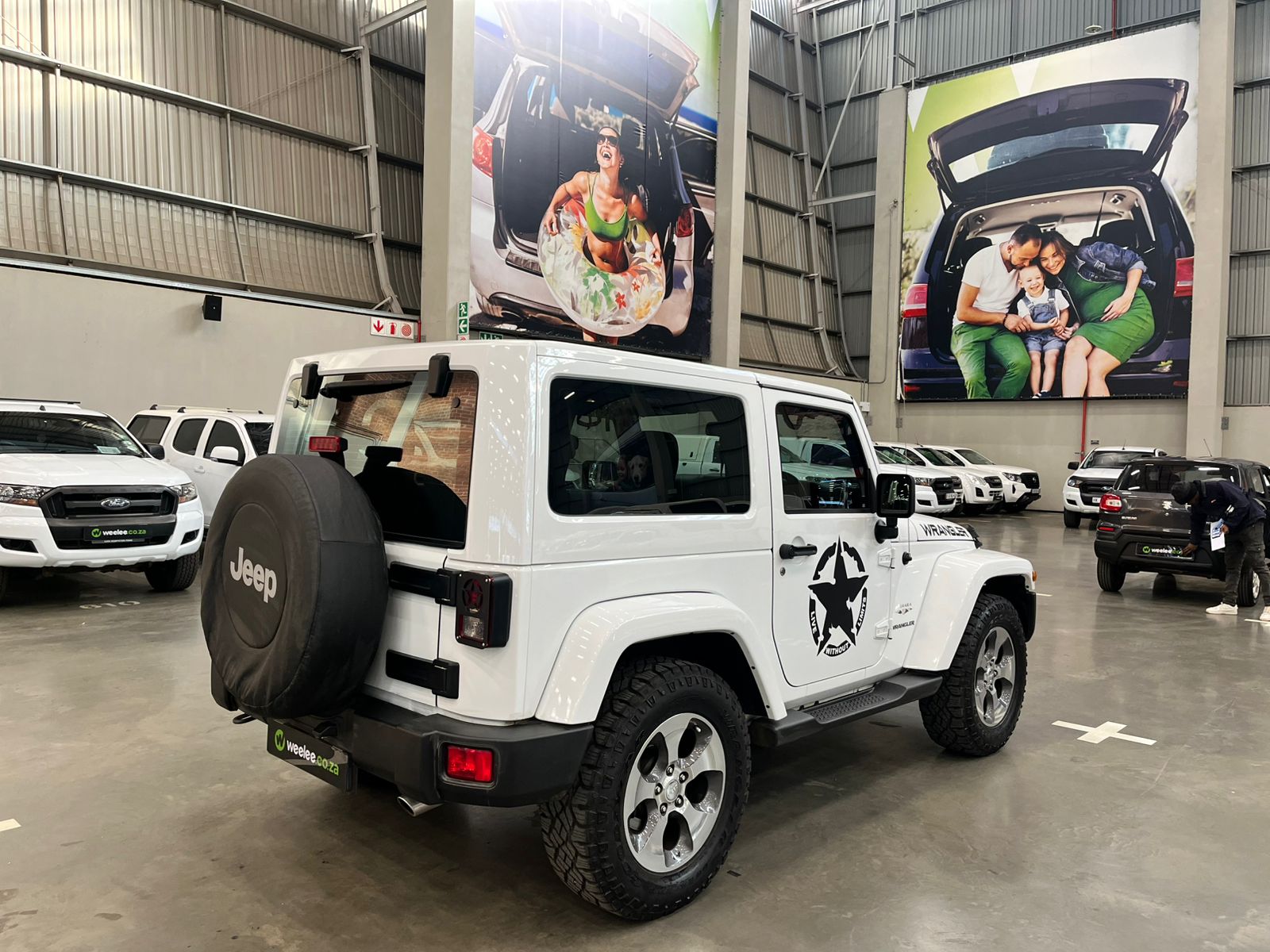 JEEP WRANGLER WRANGLER SAHARA 3.6L V6 A/T 2DR