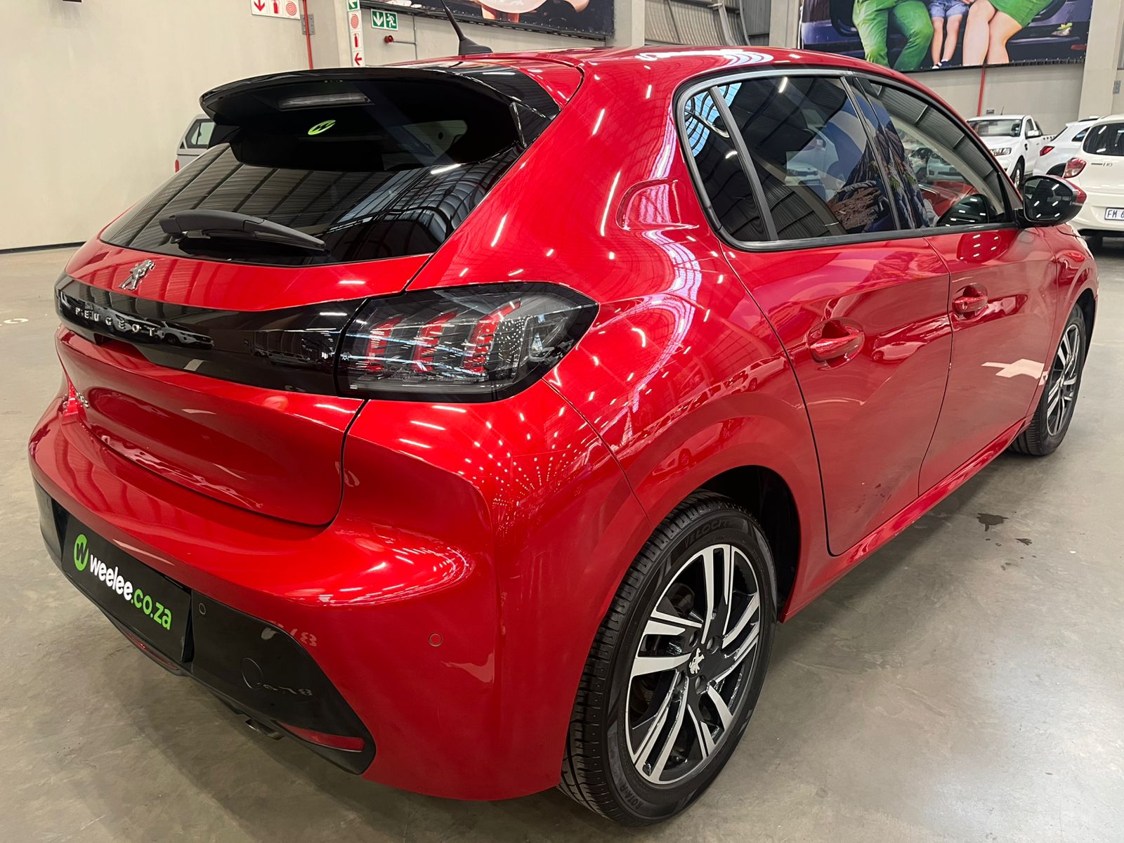 PEUGEOT 208 208 1.2T ALLURE