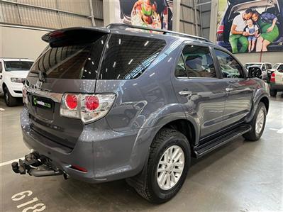 TOYOTA FORTUNER FORTUNER 2.5D-4D RB
