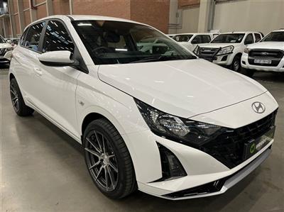 HYUNDAI i10 /  i20 / i30 I20 1.4 PREMIUM A/T