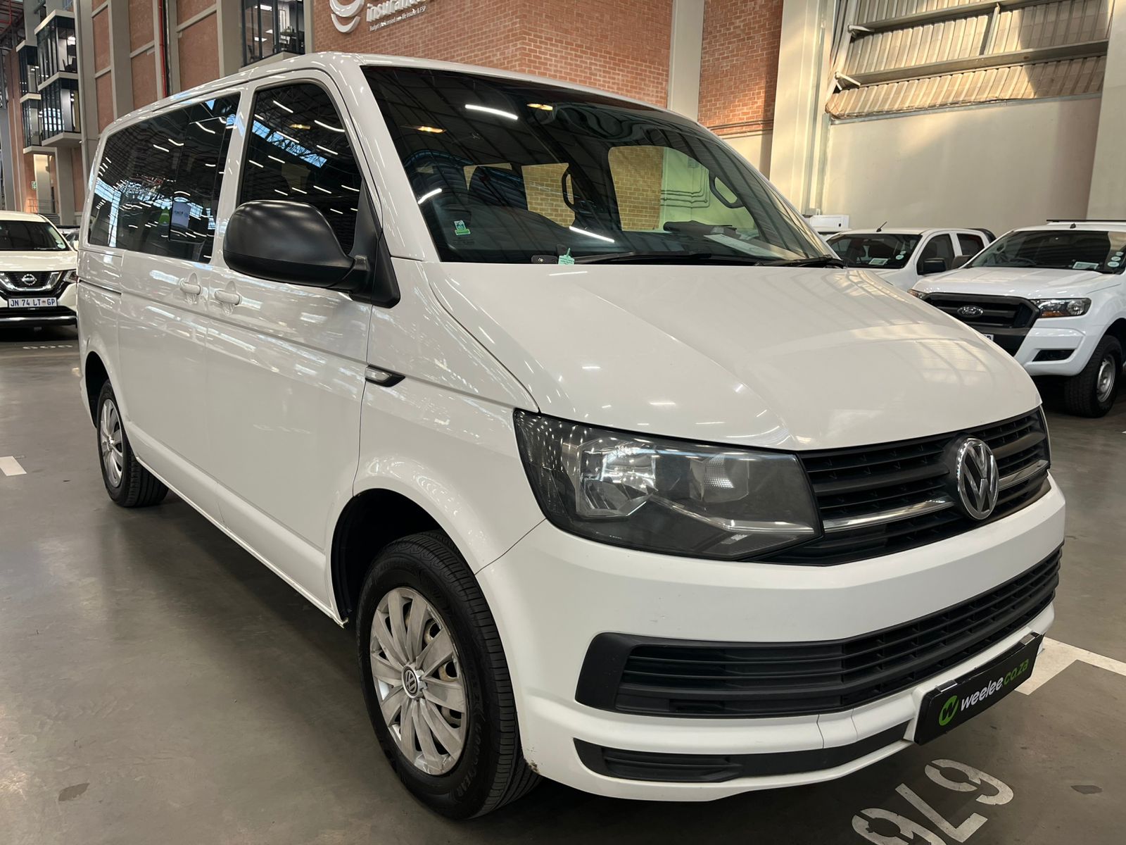 VOLKSWAGEN T5/T6 T6 KOMBI 2.0 TDi (TRENDLINE)