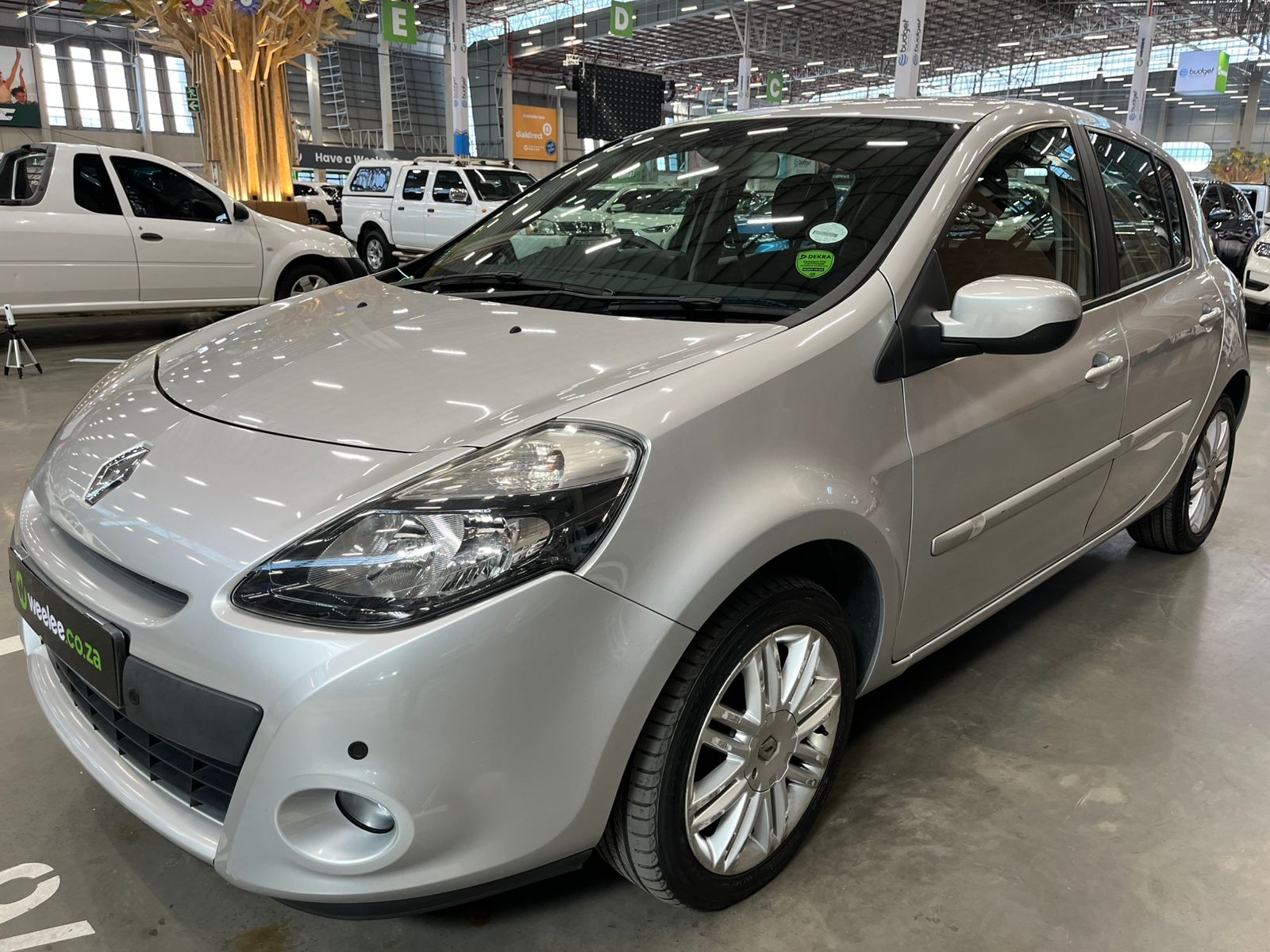 RENAULT CLIO CLIO III 1.6 AVANTAGE A/T 5DR