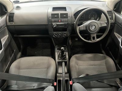 2013 VOLKSWAGEN POLO VIVO 1.4 TRENDLINE 5Dr