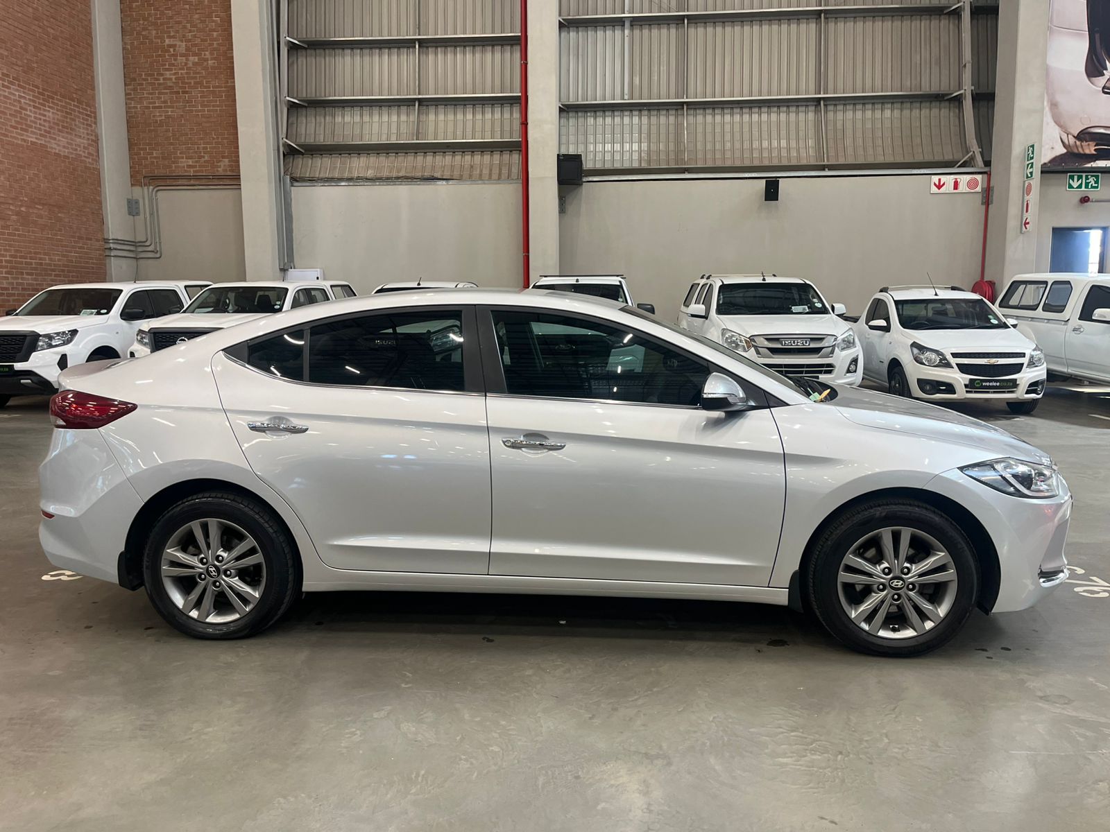 HYUNDAI ELANTRA 2001 - ON ELANTRA 1.6 EXECUTIVE A/T