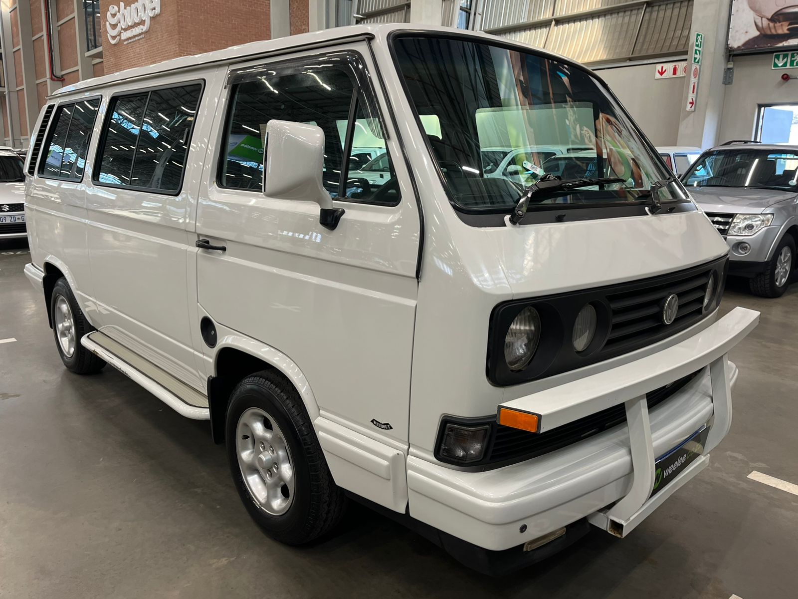 VOLKSWAGEN KOMBI / MICROBUS MICROBUS 2.6i P/S A/C