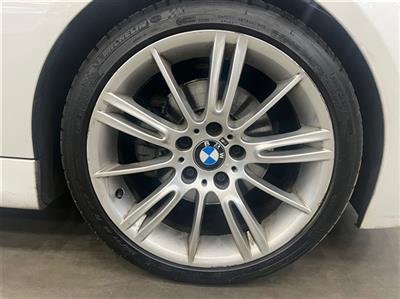 2011 BMW 320d SPORT A/T (E90)
