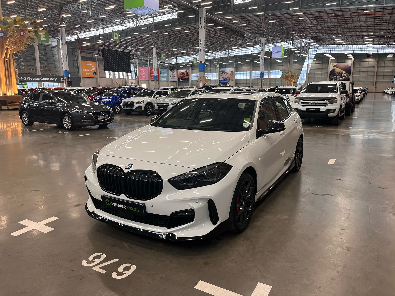 BMW 1 SERIES (F40) 118I MZANSI EDITION A/T (F40)