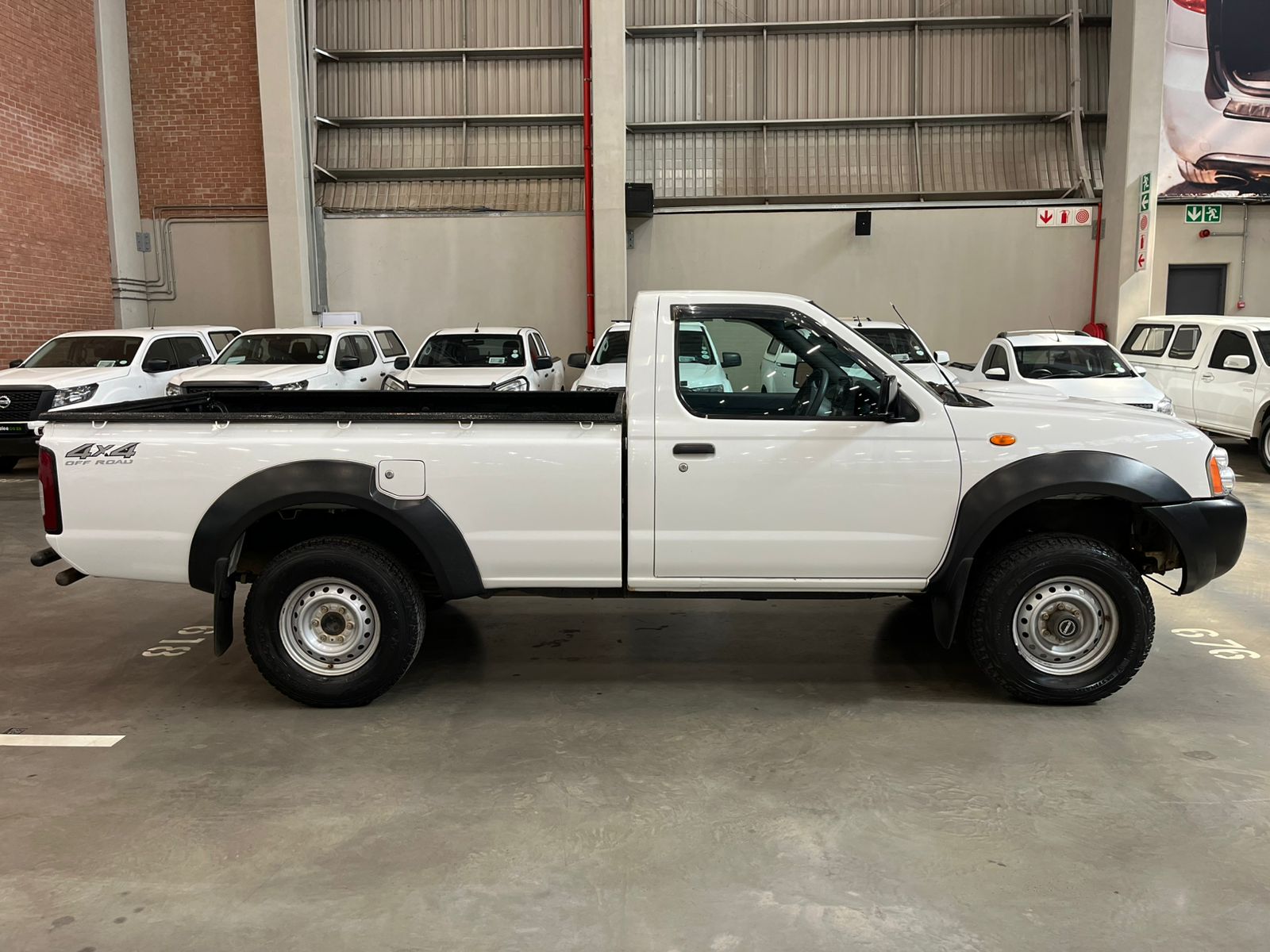 NISSAN HARDBODY 2002 - ON/NP300 HARDBODY NP300 2.5 TDi LWB 4X4 P/U S/C