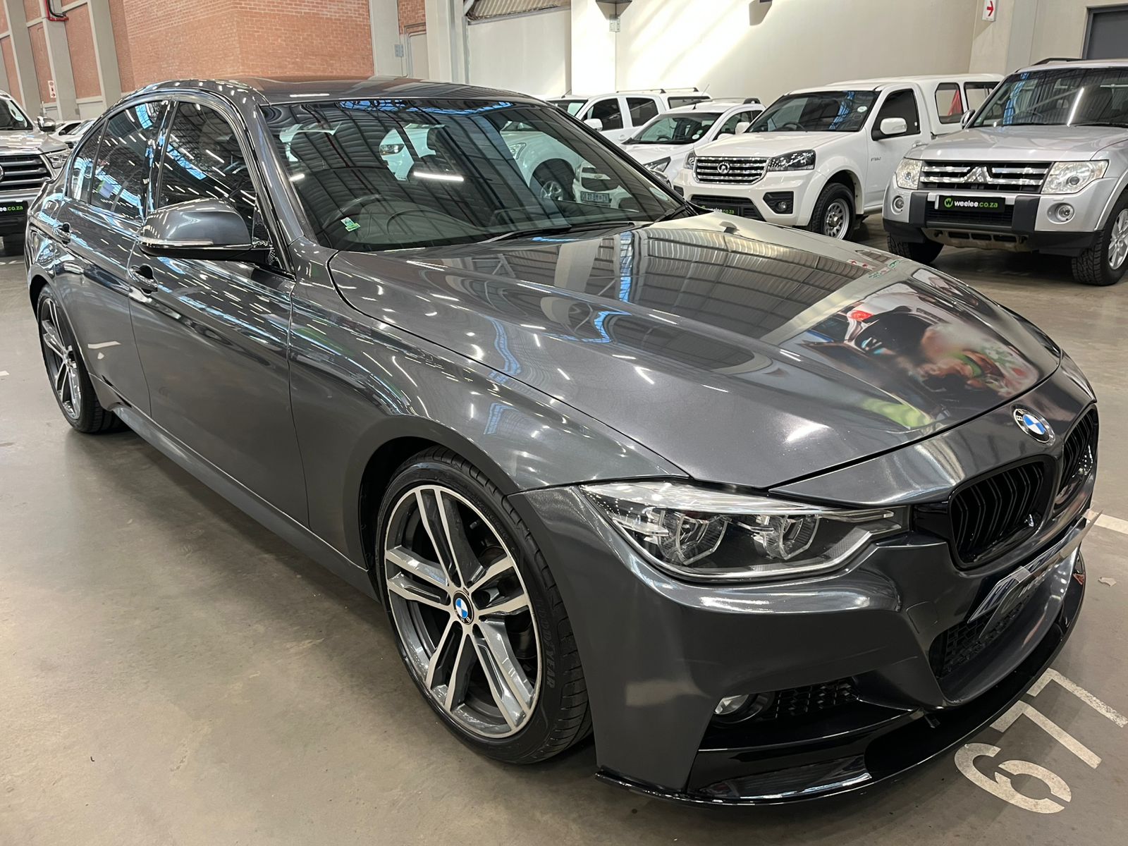 BMW 3 SERIES (F30) 320i M SPORT A/T (F30)