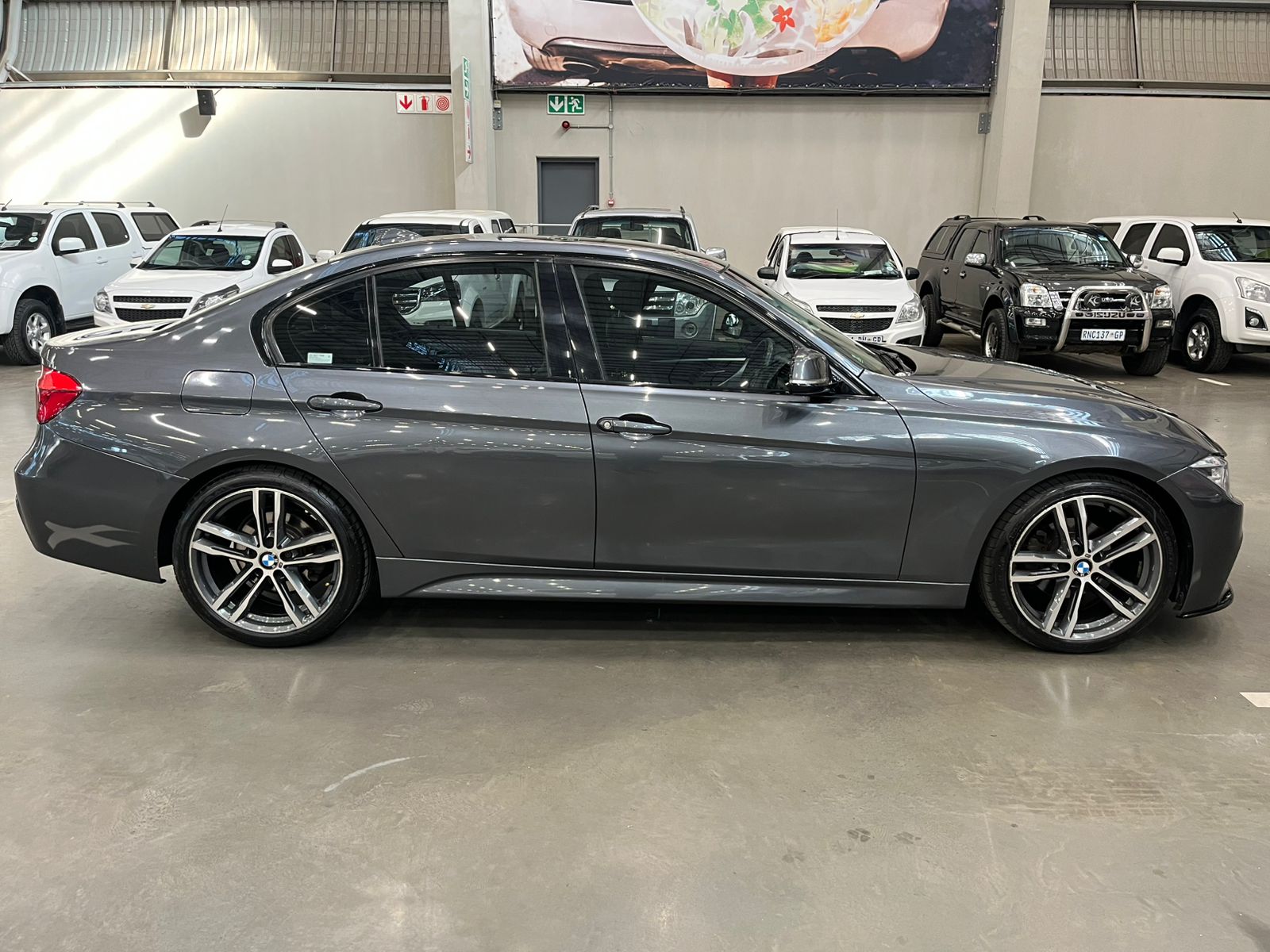 BMW 3 SERIES (F30) 320i M SPORT A/T (F30)