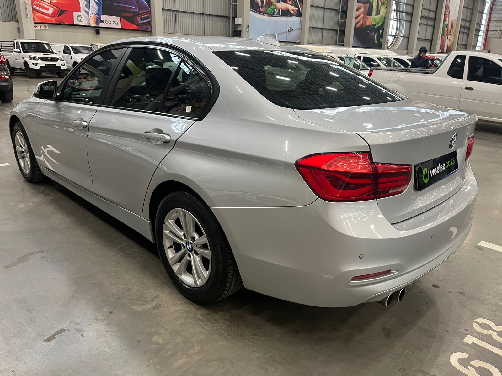 BMW 3 SERIES (F30) 320i A/T (F30)