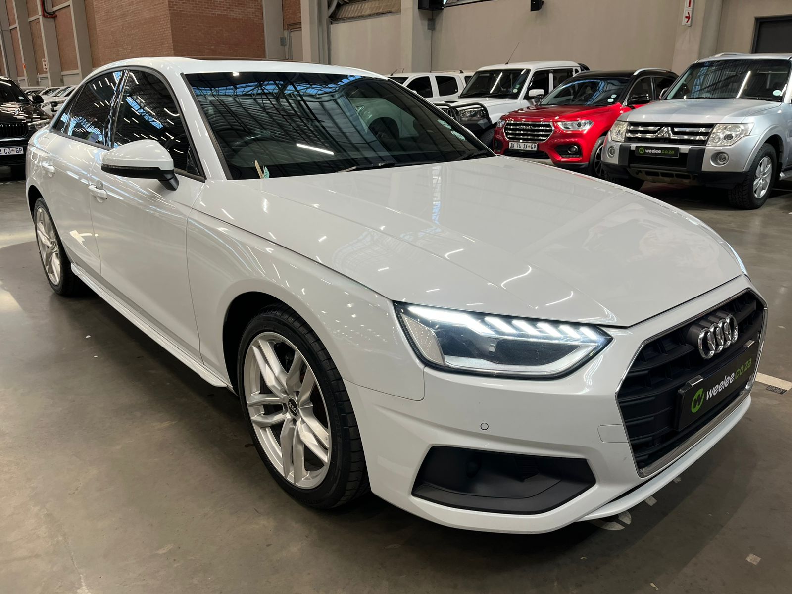 AUDI A4 A4 35 TDI STRONIC (B9)