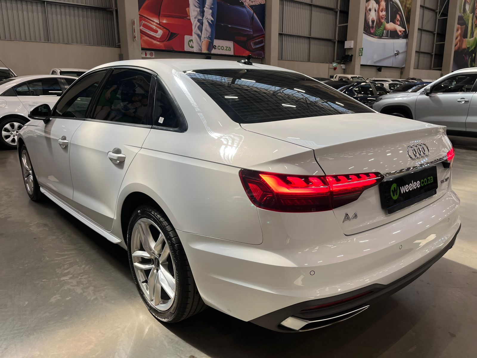 AUDI A4 A4 35 TDI STRONIC (B9)
