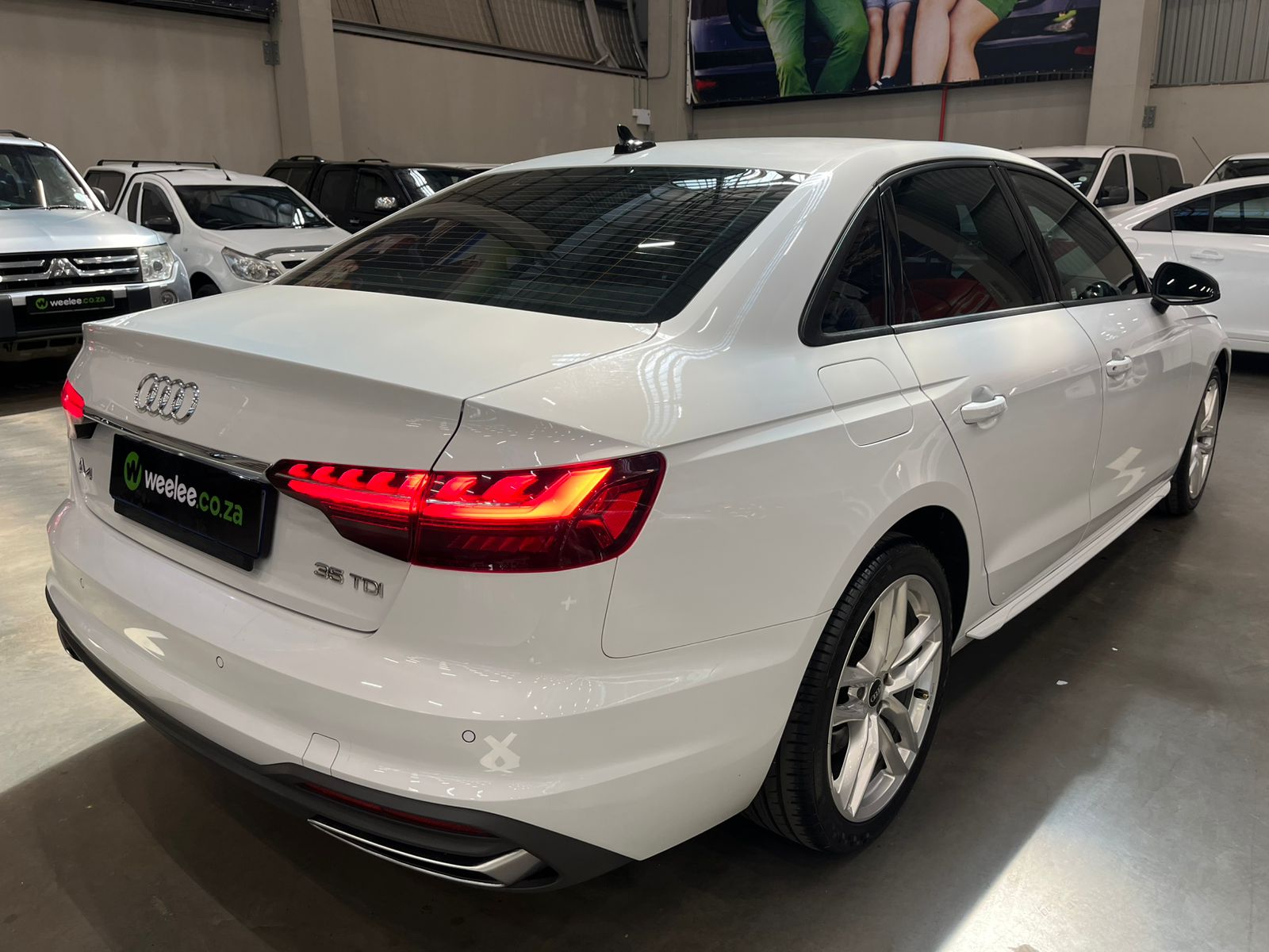 AUDI A4 A4 35 TDI STRONIC (B9)