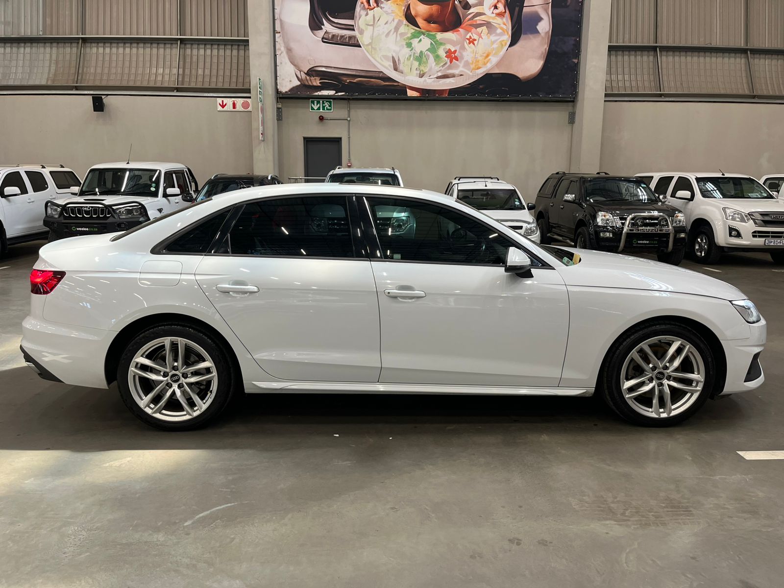 AUDI A4 A4 35 TDI STRONIC (B9)