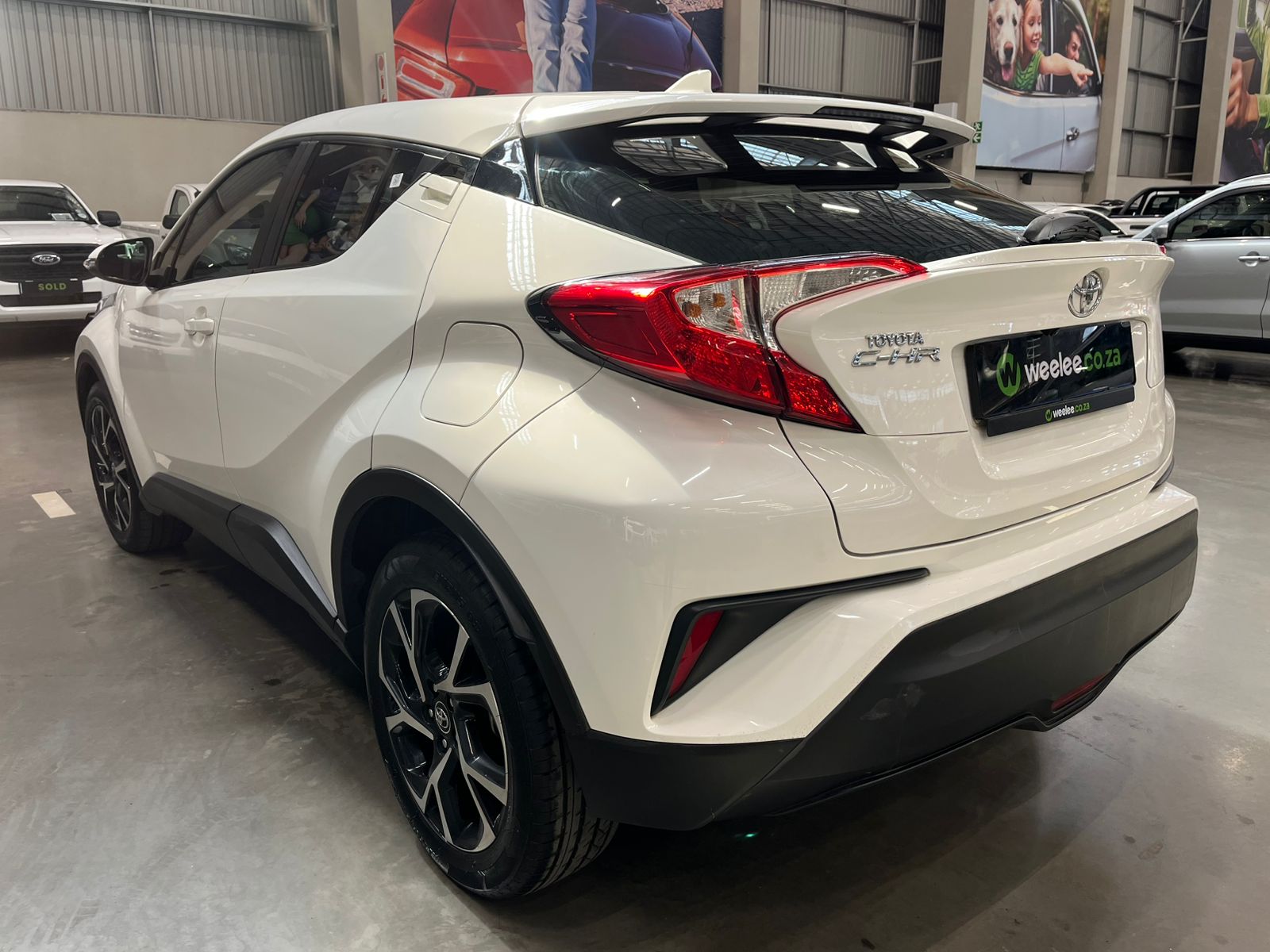 TOYOTA C-HR C-HR 1.2T PLUS