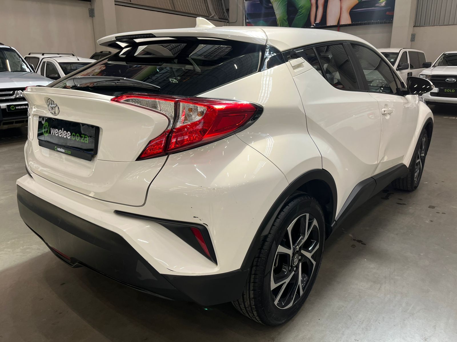 TOYOTA C-HR C-HR 1.2T PLUS