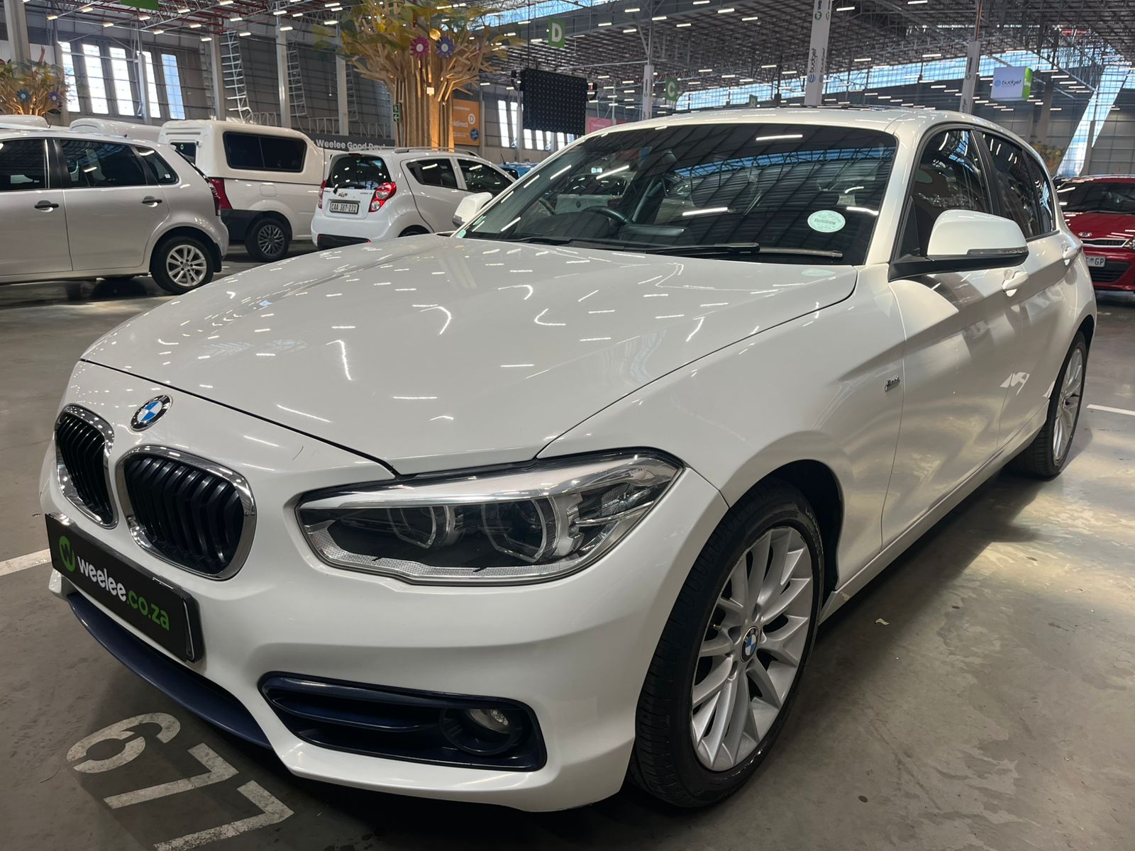 BMW 1 SERIES 118i SPORT LINE 5DR A/T (F20)