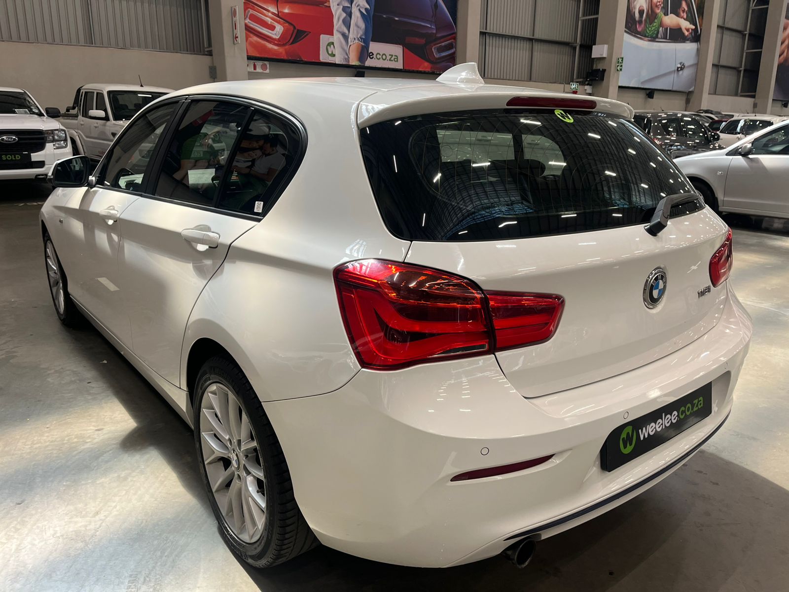 BMW 1 SERIES 118i SPORT LINE 5DR A/T (F20)