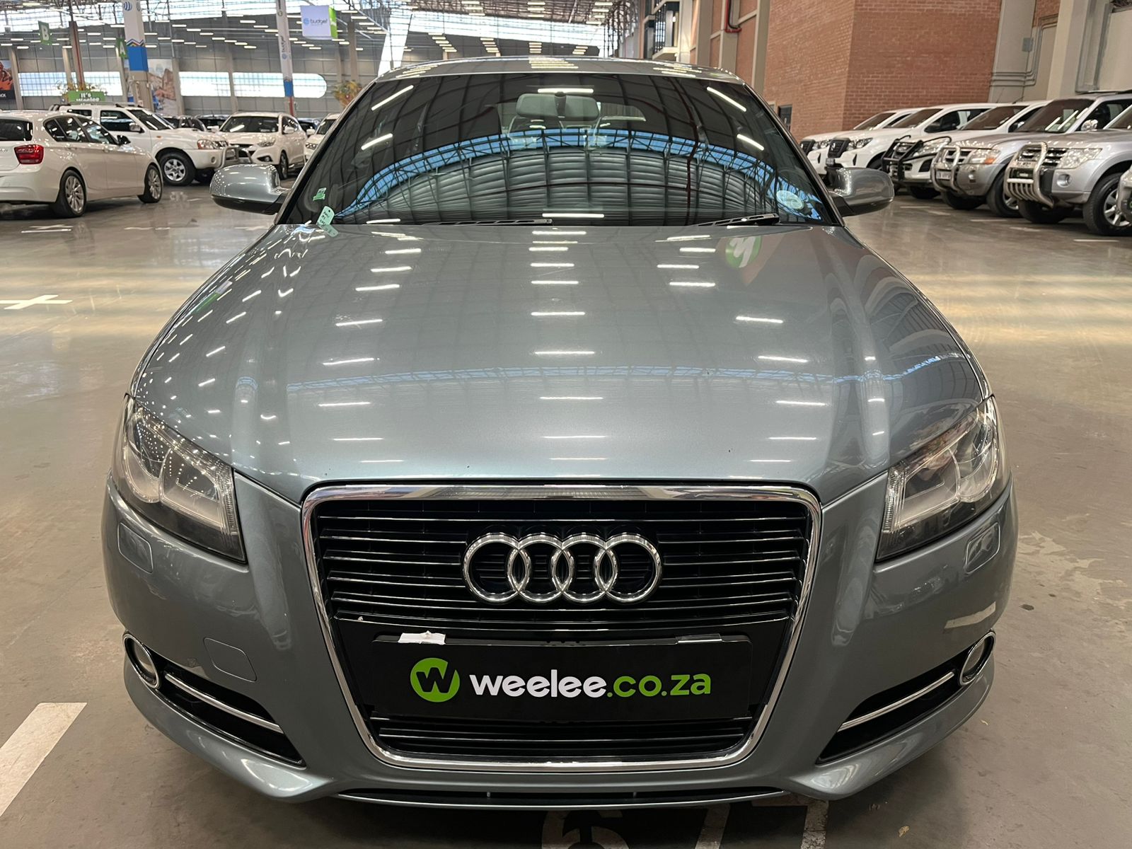 AUDI A4 A4 2.0 TDI AMBITION MULTI (B8)