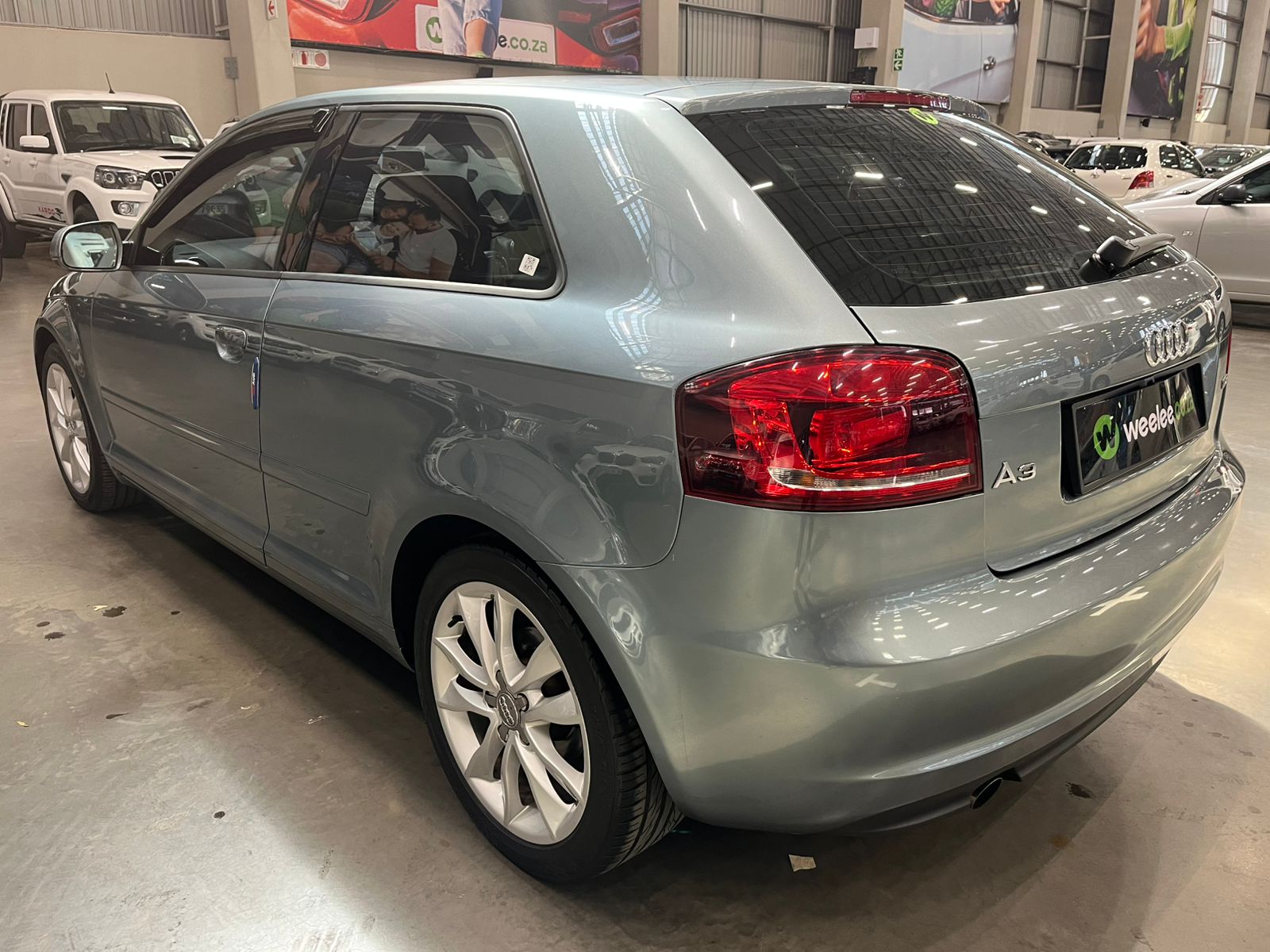 AUDI A4 A4 2.0 TDI AMBITION MULTI (B8)
