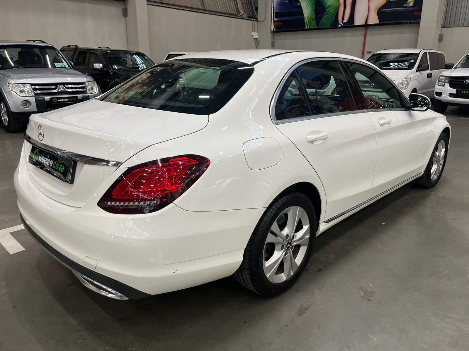 MERCEDES-BENZ C CLASS C180 A/T