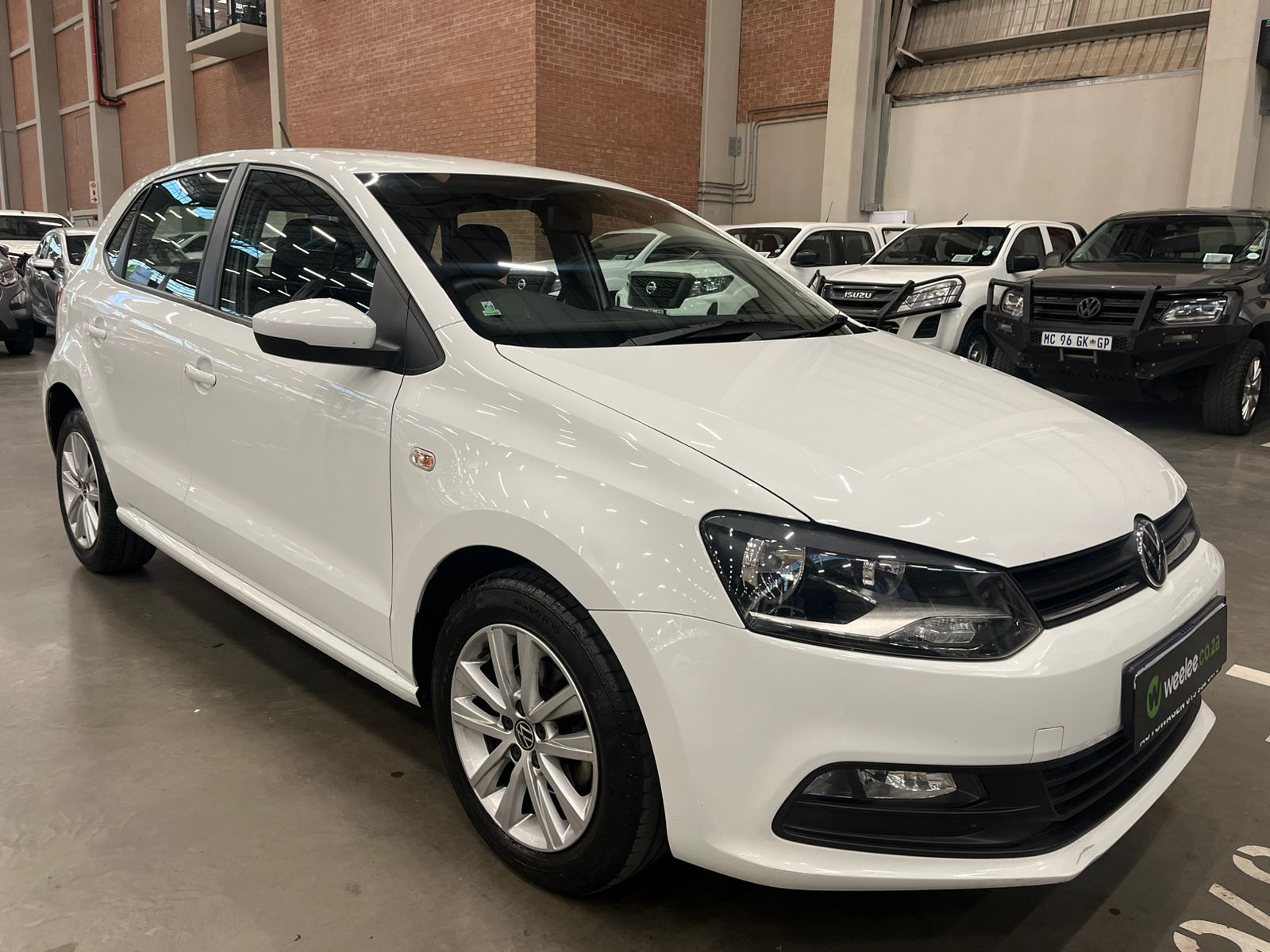 VOLKSWAGEN POLO VIVO POLO VIVO 1.4 COMFORTLINE (5DR)
