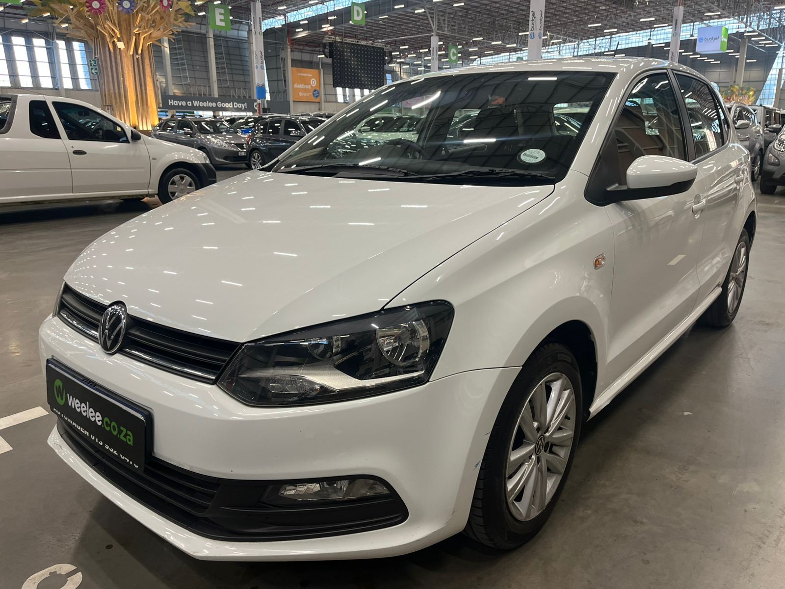 VOLKSWAGEN POLO VIVO POLO VIVO 1.4 COMFORTLINE (5DR)