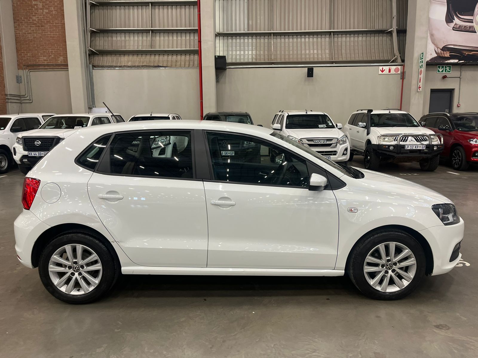 VOLKSWAGEN POLO VIVO POLO VIVO 1.4 COMFORTLINE (5DR)
