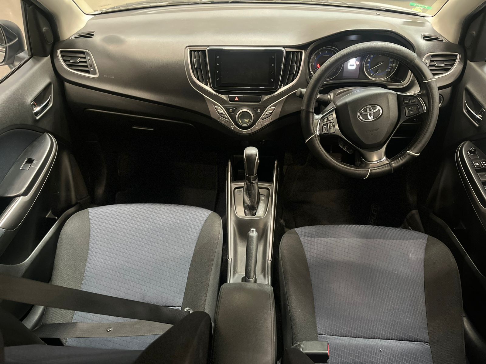 TOYOTA STARLET STARLET 1.4 XR A/T