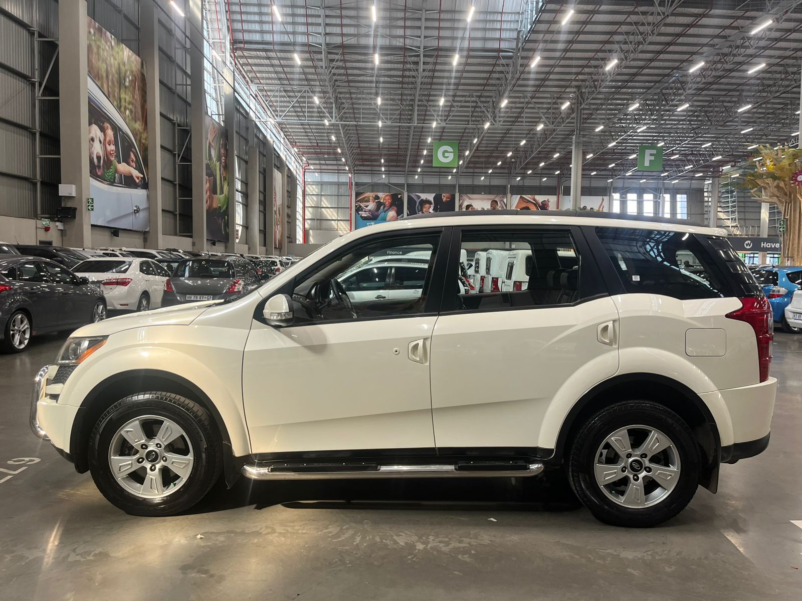 MAHINDRA XUV XUV 500 2.2D MHAWK (W8) 7 SEAT