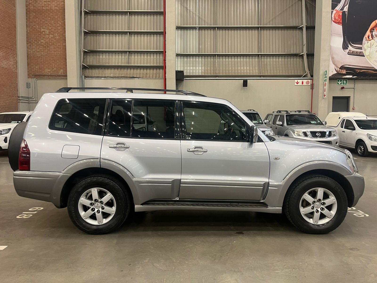 MITSUBISHI PAJERO PAJERO 3200 DI-D GLS A/T