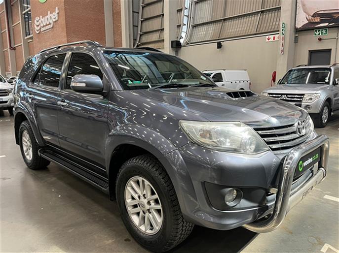 Toyota Fortuner III 2.5 D-4D VNT Raised Body
