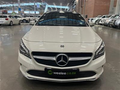 MERCEDES-BENZ CLA CLA200 A/T